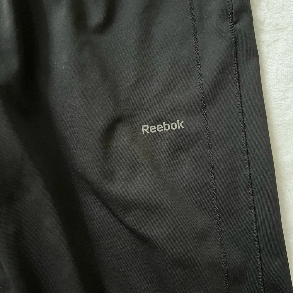 Athletic Bundle XL Reebok pants Under Armour Coldgear Long Sleeve Top Black